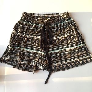 ☀️Anthropologie Lilka Striped Patterned Shorts